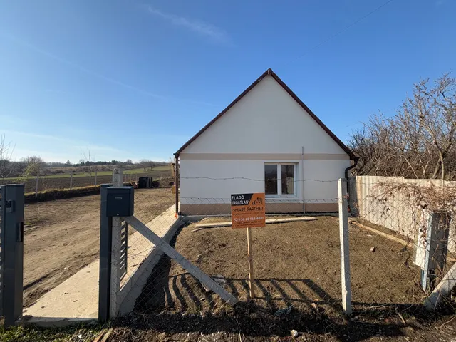 Eladó ház Pázmándfalu 85 nm