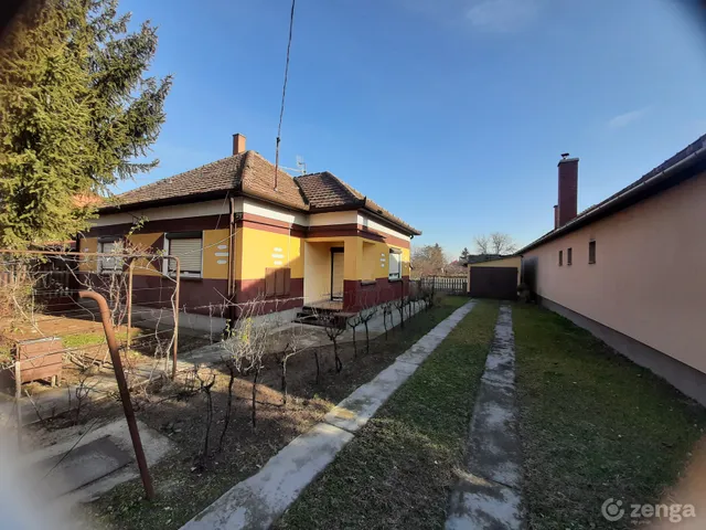 Eladó ház Nyárlőrinc 75 nm