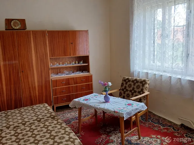 Eladó ház Császártöltés, Arany János utca 81 90 nm
