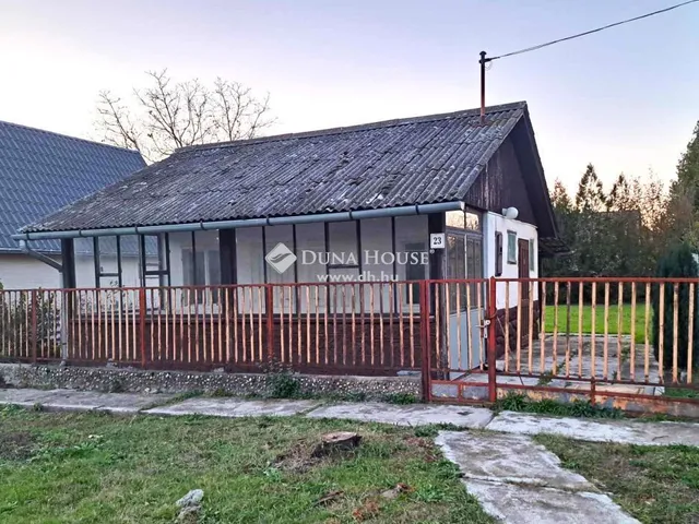 Eladó ház Tiszakécske 40 nm
