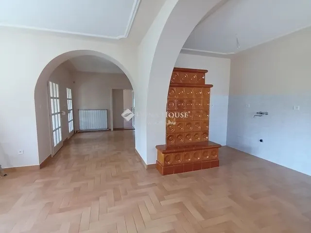 Eladó ház Kecskemét 260 nm