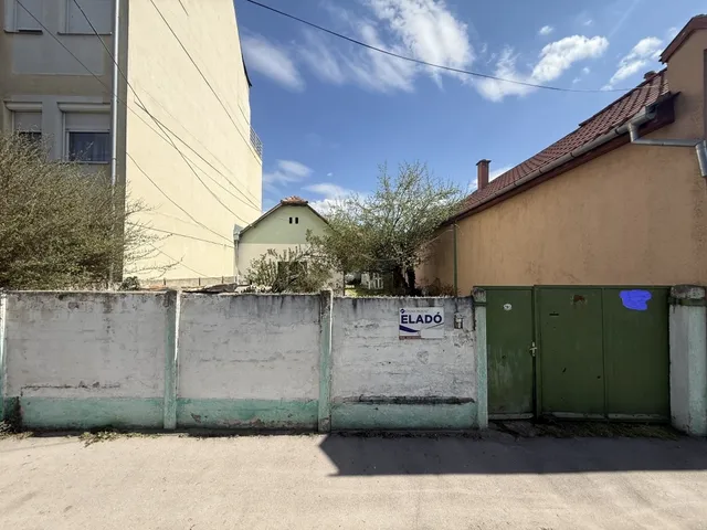 Eladó telek Kecskemét, Belváros 433 nm