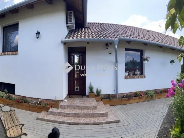 Eladó ház Kecskemét, Rákócziváros 140 nm