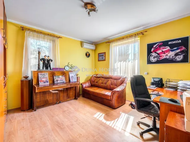 Eladó ház Kecskemét, Petőfiváros 203 nm