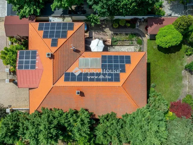 Eladó ház Kecskemét, Petőfiváros 203 nm