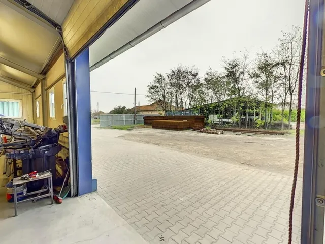 Eladó kereskedelmi és ipari ingatlan Kocsér 589 nm