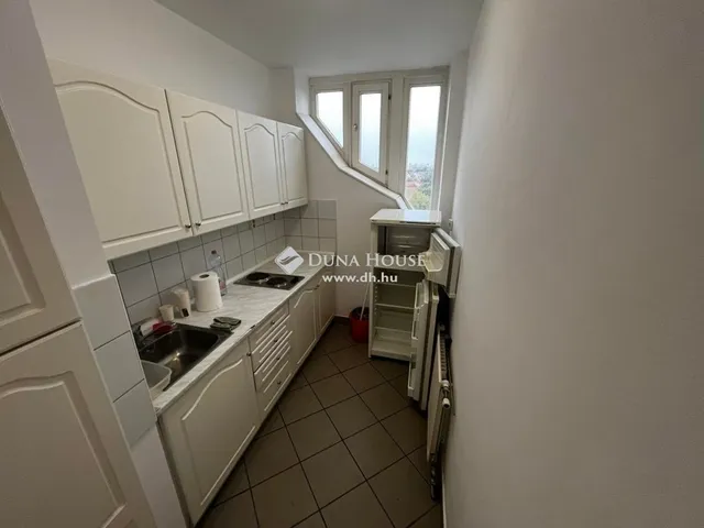 Eladó kereskedelmi és ipari ingatlan Kecskemét 256 nm