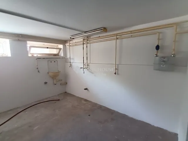 Eladó ház Kecskemét 260 nm