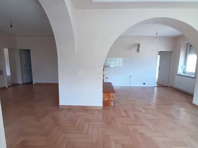 Eladó ház Kecskemét 260 nm