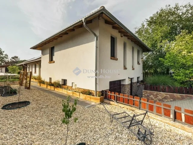 Eladó ház Kecskemét, Rákócziváros 140 nm