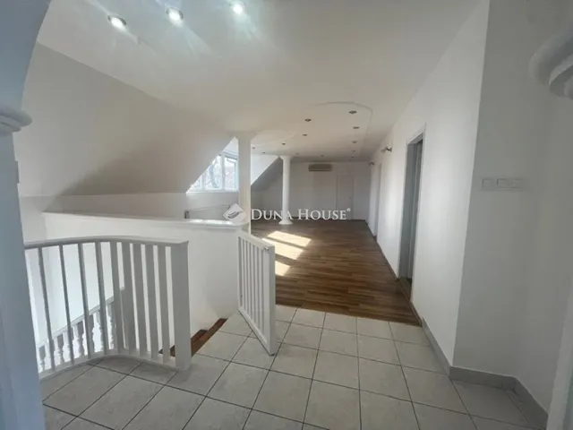 Kiadó ház Kecskemét 125 nm