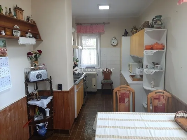 Eladó lakás Kecskemét, Hunyadiváros 62 nm
