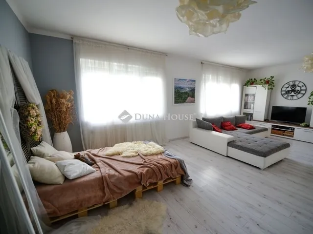 Eladó lakás Kecskemét, Belváros 69 nm