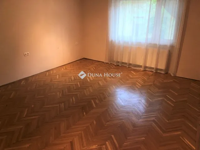 Kiadó lakás Kecskemét, Belváros 75 nm