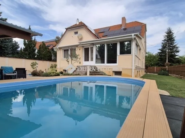 Eladó ház Kecskemét, Hunyadiváros 150 nm