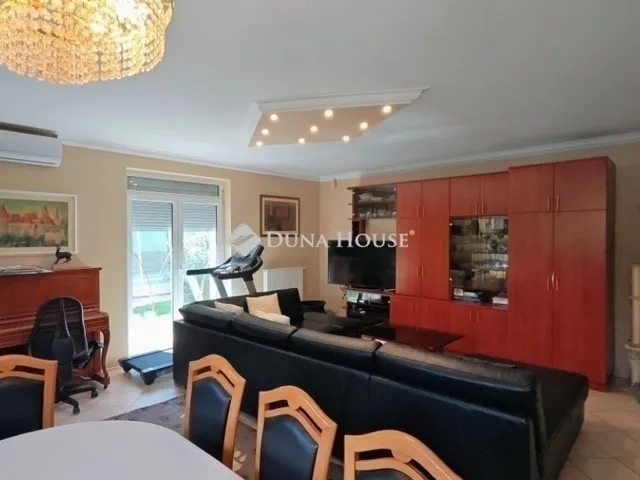 Eladó ház Kecskemét, Belsőnyír 151 nm