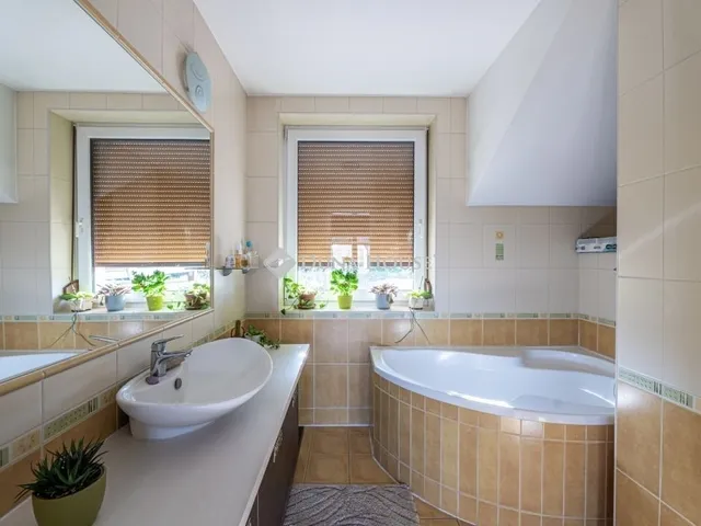 Eladó ház Kecskemét, Szarkás 405 nm