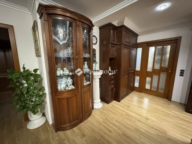 Eladó ház Kecskemét 300 nm