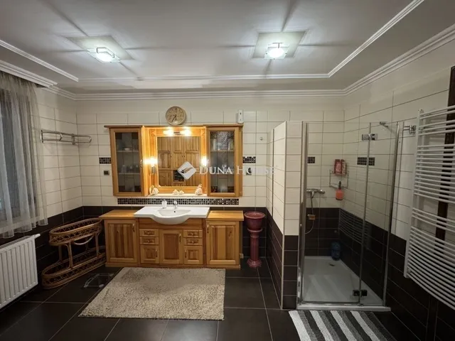 Eladó ház Kecskemét 300 nm