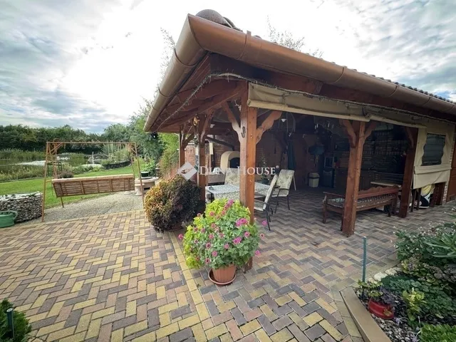 Eladó ház Kecskemét 300 nm