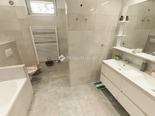 Eladó ház Kecskemét, Hetényegyháza 95 nm