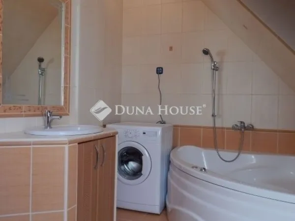 Eladó ház Kecskemét 170 nm