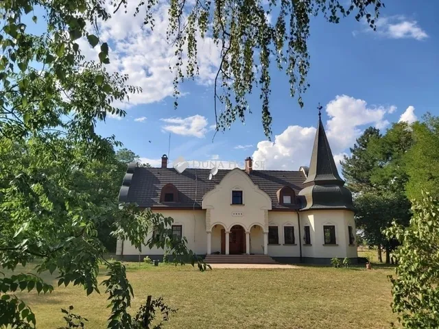 Eladó ház Kecskemét 370 nm