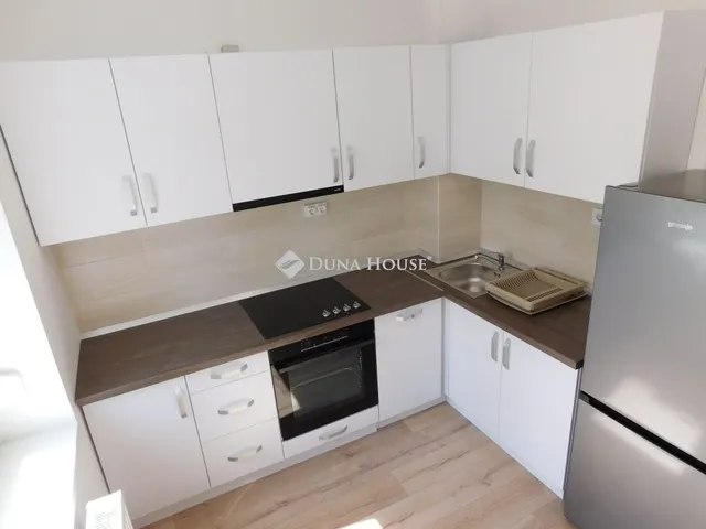 Kiadó lakás Kecskemét, Homokbánya 46 nm