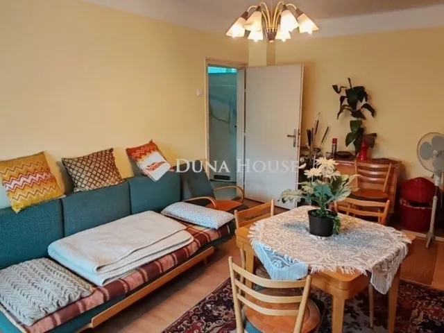 Eladó ház Kecskemét, Hunyadiváros 74 nm