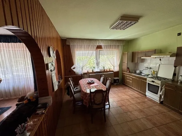 Eladó ház Kecskemét, Rendőrfalu 121 nm