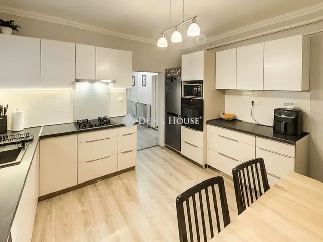 Eladó ház Kecskemét, Műkertváros 156 nm