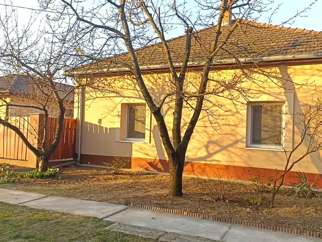Eladó ház Kecskemét, Hetényegyháza 125 nm