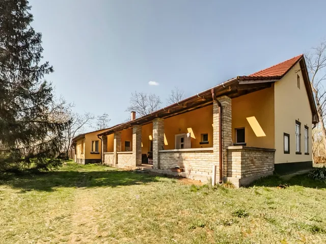 Eladó mezőgazdasági ingatlan Lajosmizse 150 nm