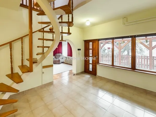 Eladó ház Kecskemét, Petőfiváros 150 nm