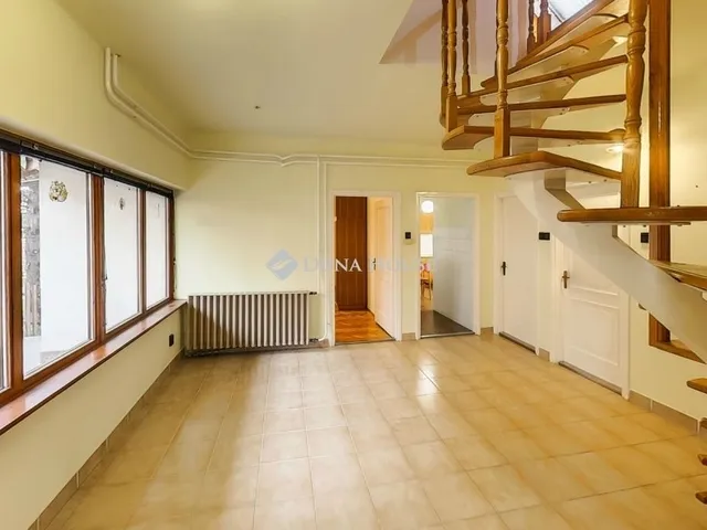 Eladó ház Kecskemét, Petőfiváros 150 nm