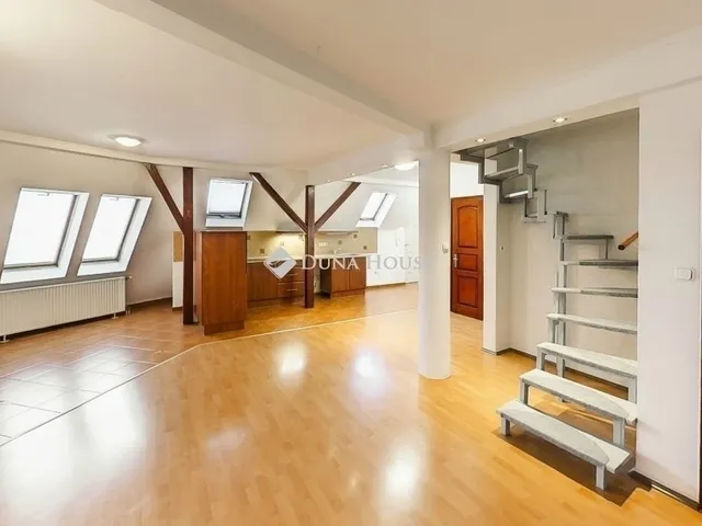 Eladó lakás Kecskemét, Belváros 98 nm