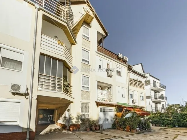 Eladó lakás Kecskemét, Belváros 98 nm