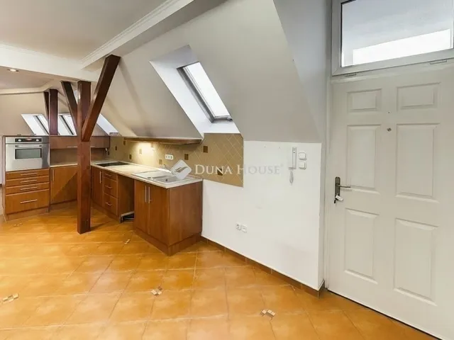 Eladó lakás Kecskemét, Belváros 98 nm