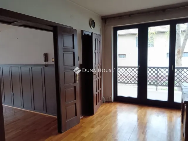 Eladó ház Cegléd 240 nm