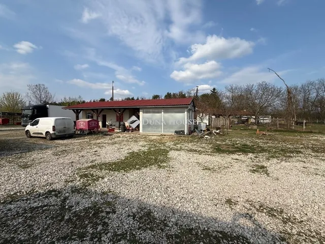 Eladó kereskedelmi és ipari ingatlan Kecskemét 9129 nm