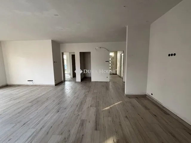 Eladó ház Kecskemét, Hunyadiváros 135 nm