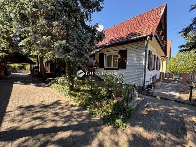 Eladó ház Kecskemét, Katonatelep 200 nm