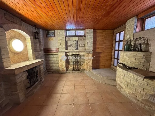 Eladó ház Kecskemét, Katonatelep 200 nm