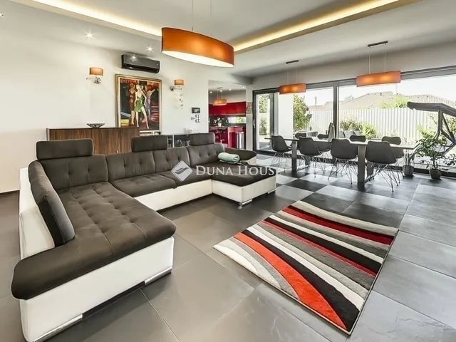 Eladó ház Dabas 270 nm