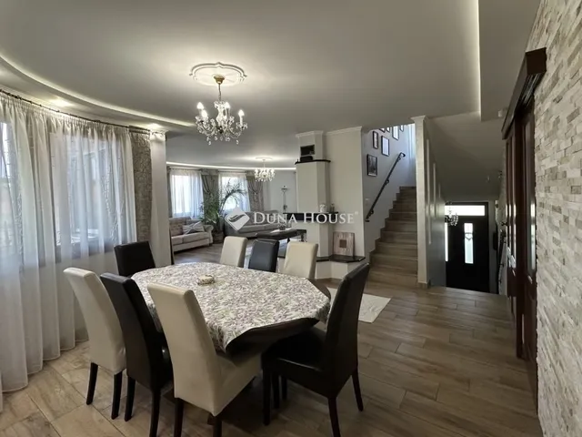 Eladó ház Kecskemét, Vacsihegy 270 nm