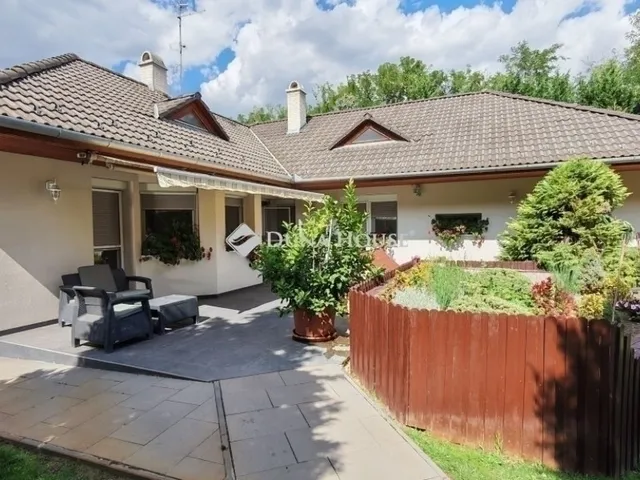 Eladó ház Kecskemét, Belsőnyír 151 nm