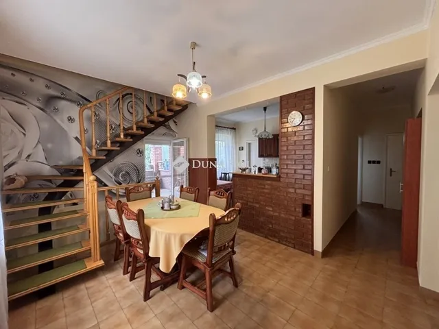Eladó ház Kecskemét, Petőfiváros 133 nm