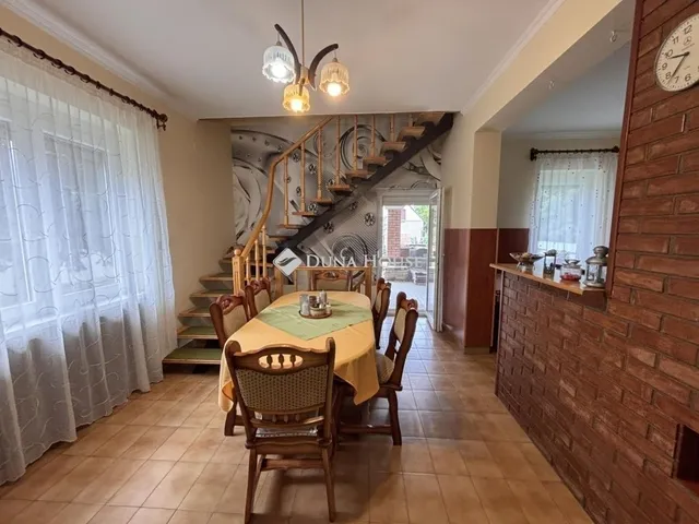 Eladó ház Kecskemét, Petőfiváros 133 nm