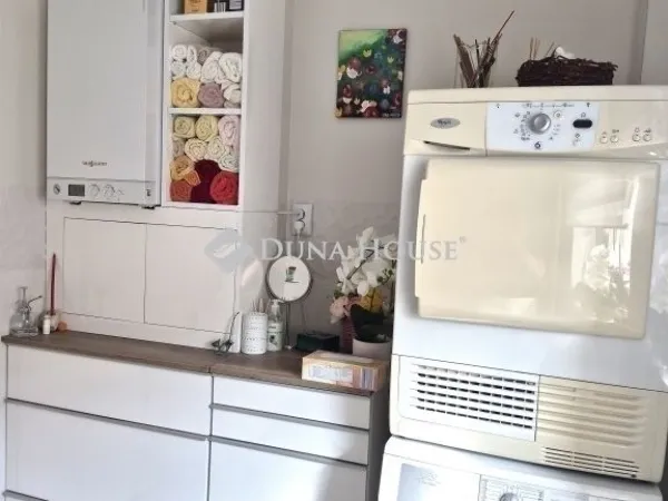 Eladó ház Kecskemét, Hunyadiváros 131 nm