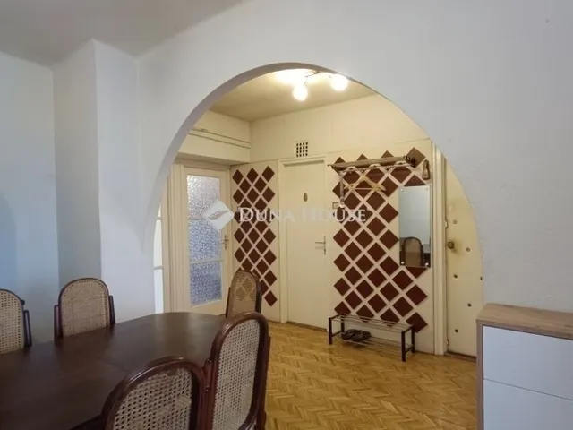 Eladó lakás Kecskemét, Belváros 79 nm